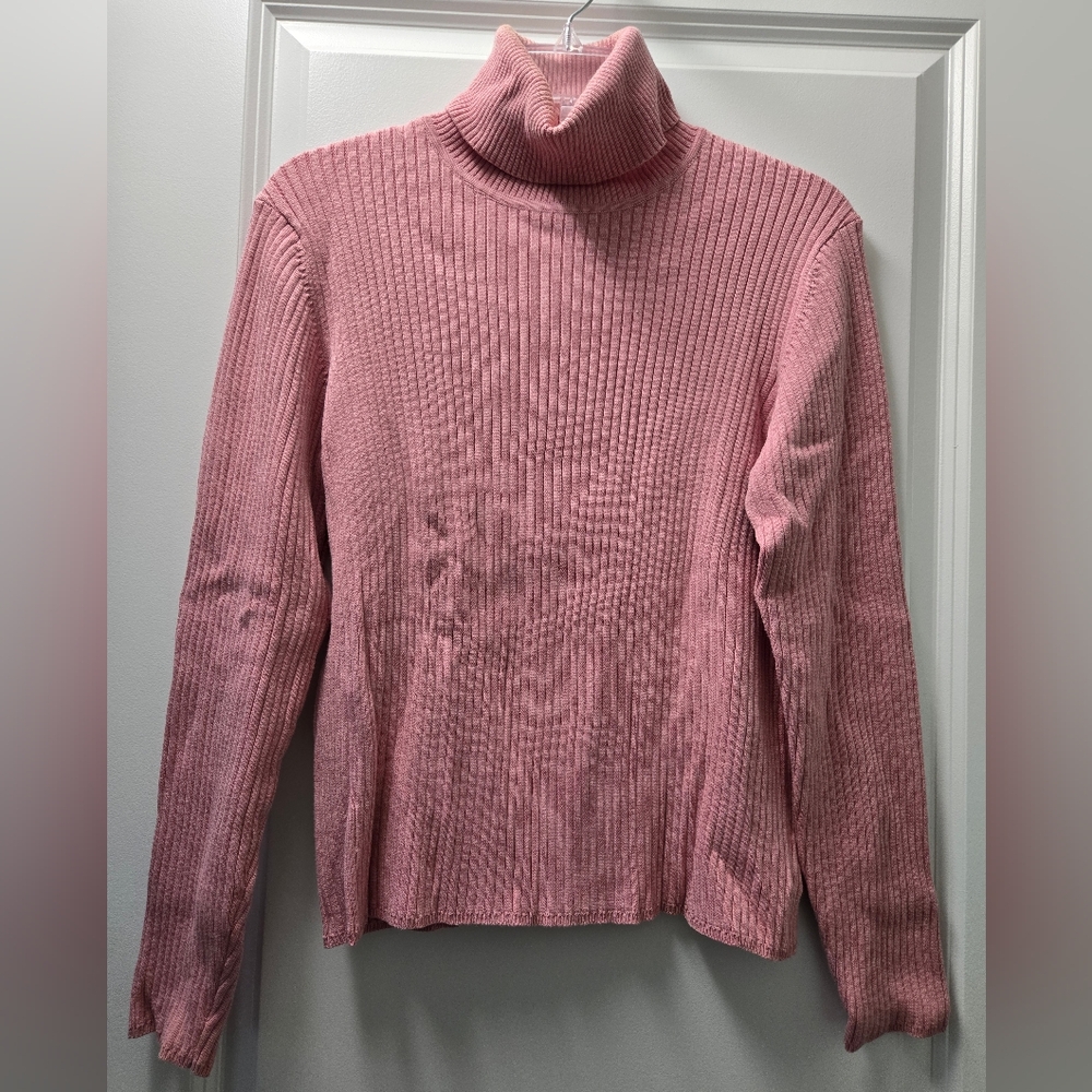 Eddie Bauer long sleeve ribbed turtleneck